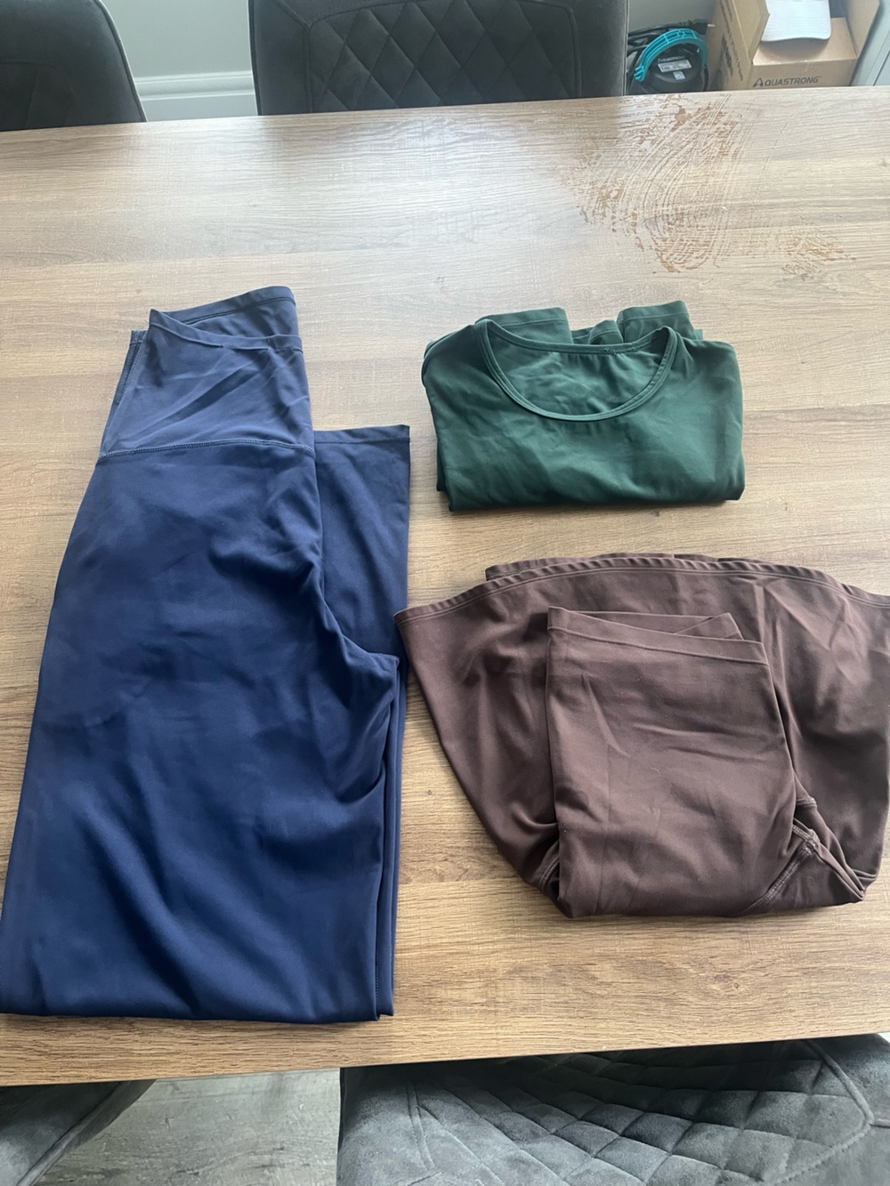 Women's Short Sleeve Tee in Dark Green
